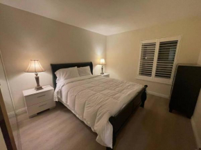 Cheerful 5-bedroom house, 15 min to Disneyland